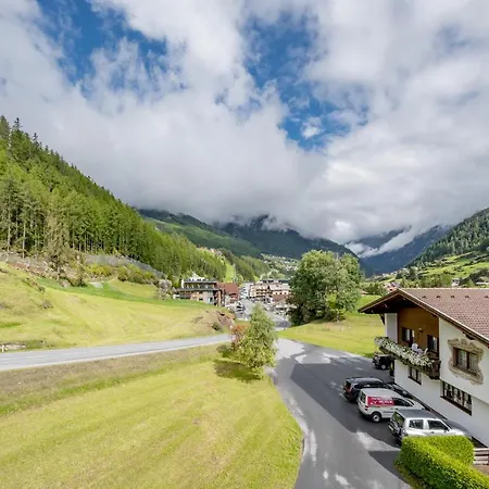 凯萨琳公寓 公寓 *